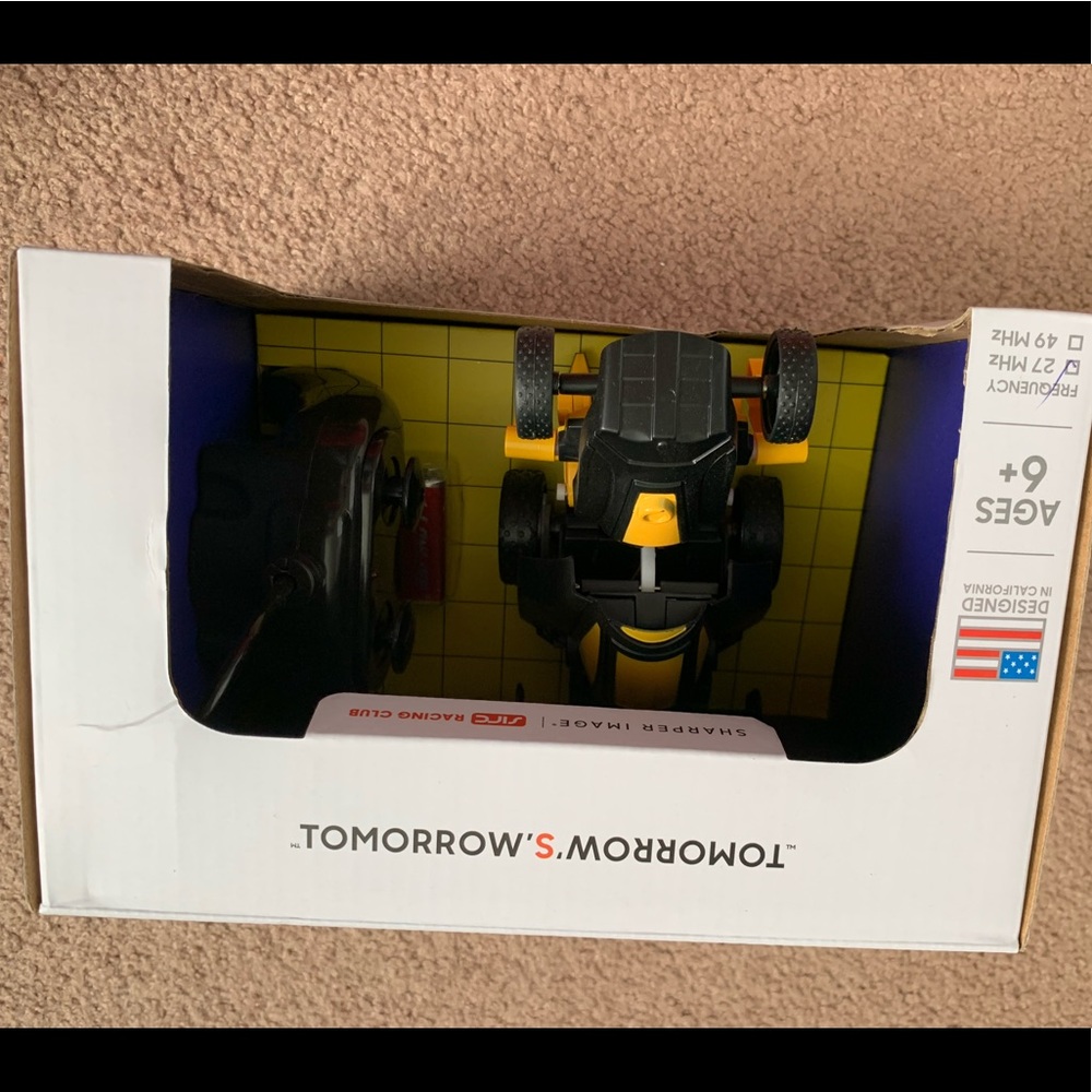 Wireless Remote Control Transforming Robot Racer - Picture 8 of 12